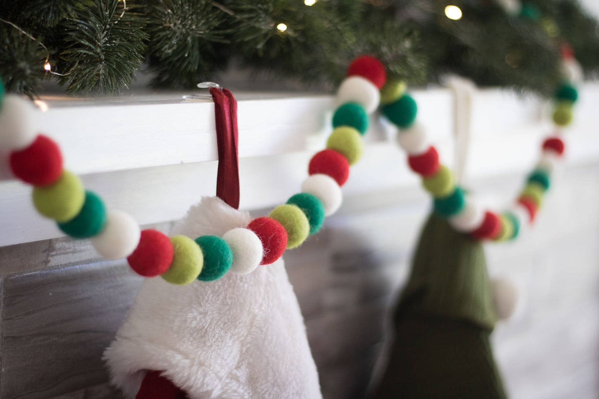 North Pole Holiday Eco Wool Garland Ornament - Christmas: S - 24 beads/8ft (1" beads)